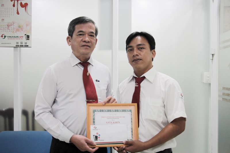 BÁC TÀI VINASUN ĐÃ CHỞ NGƯỜI BỊ THƯƠNG ĐI CẤP CỨU VÀ TỪ CHỐI NHẬN TIỀN CƯỚC