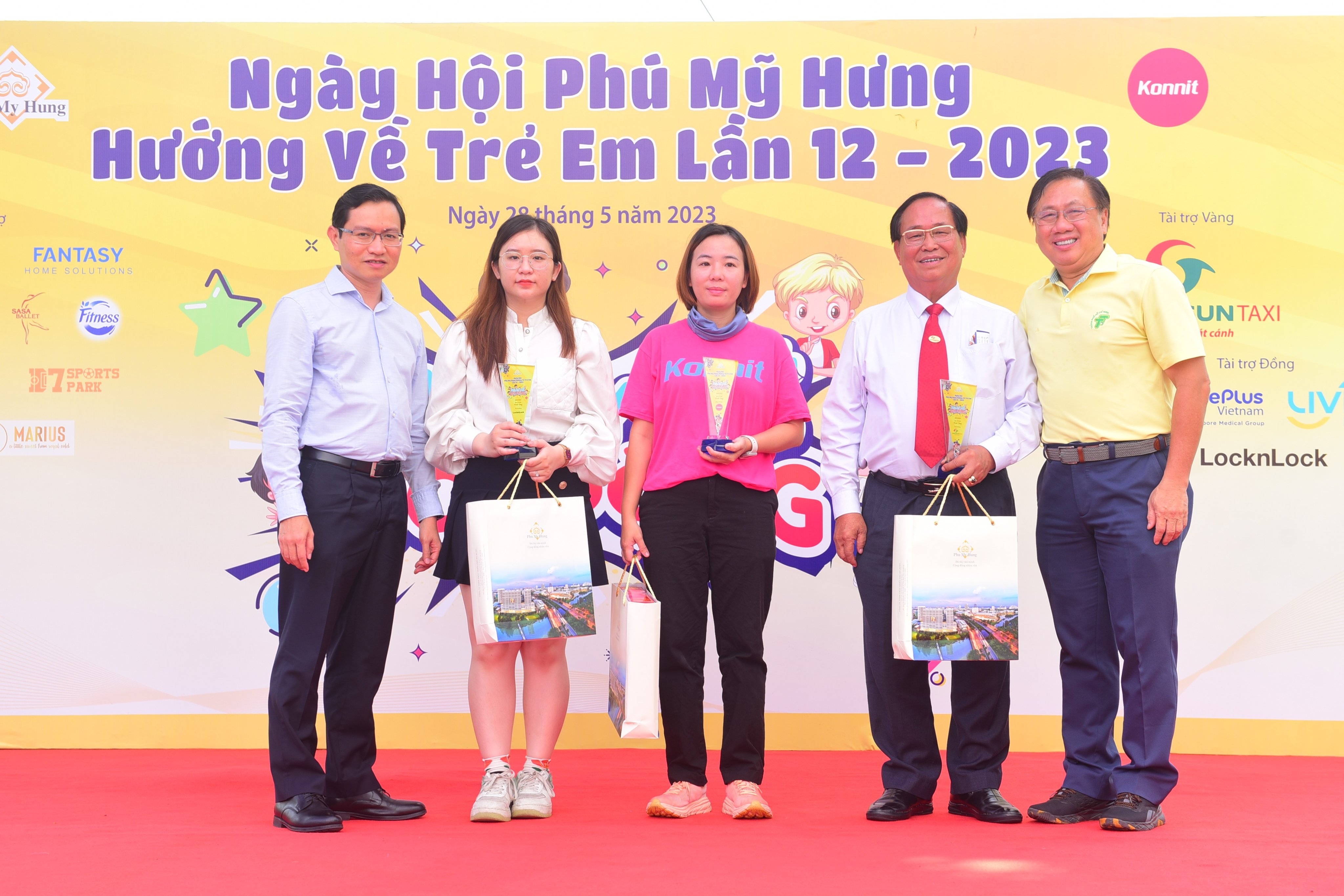 Vinasun Taxi tài trợ Vàng chương trình ngày hội 