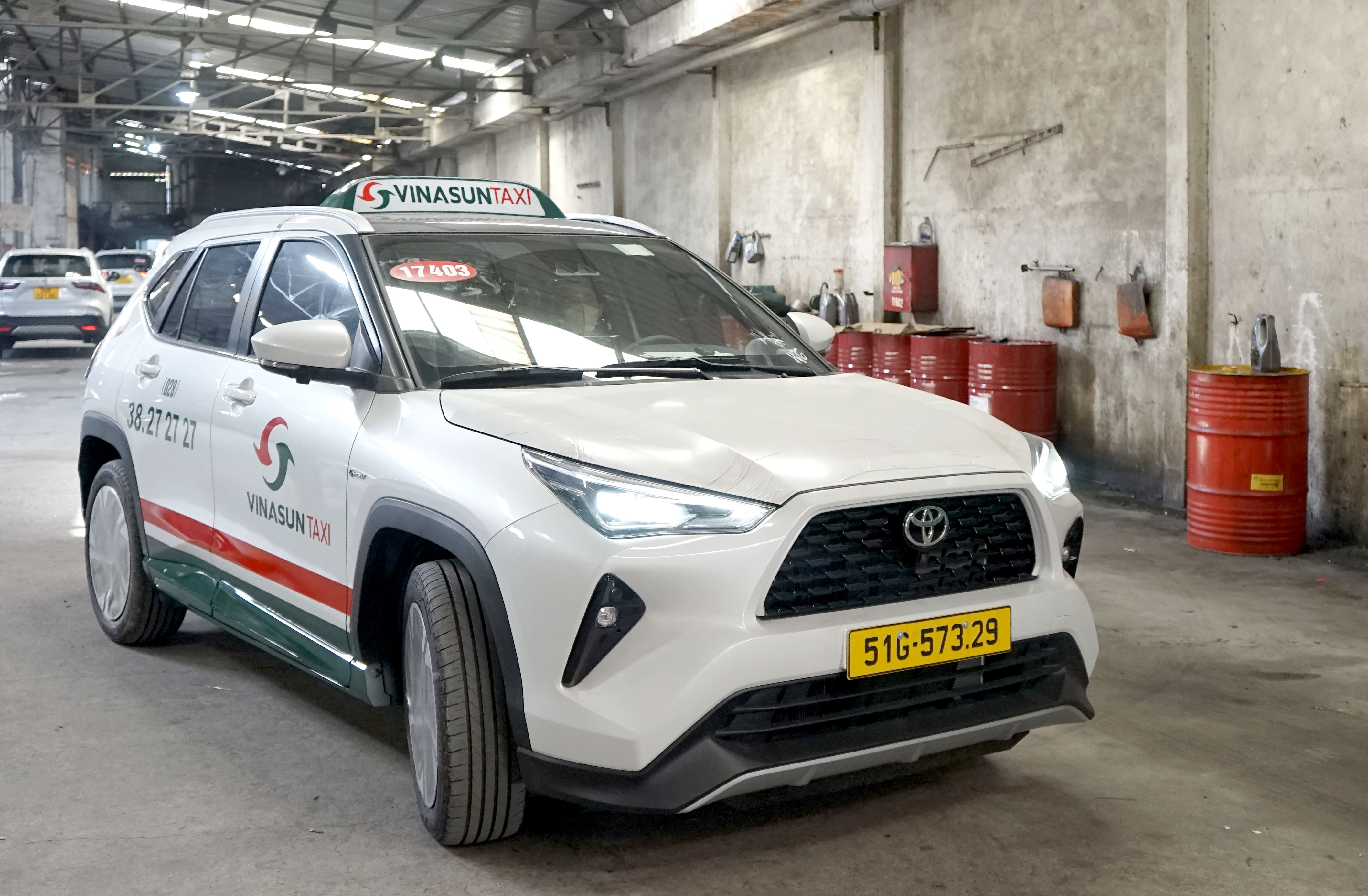 TƯNG BỪNG CHÀO ĐÓN TOYOTA YARIS CROSS HYBRID 