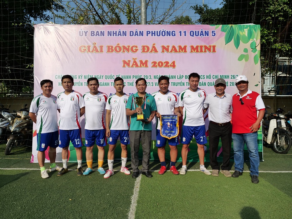 Vinasun Taxi hưởng ứng và tham gia giải Bóng Đá Mini Phường 11, Quận 5