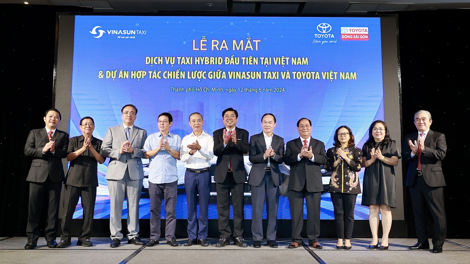 VINASUN TAXI RA MẮT DỊCH VỤ TAXI HYBRID ĐẦU TIÊN TẠI VIỆT NAM