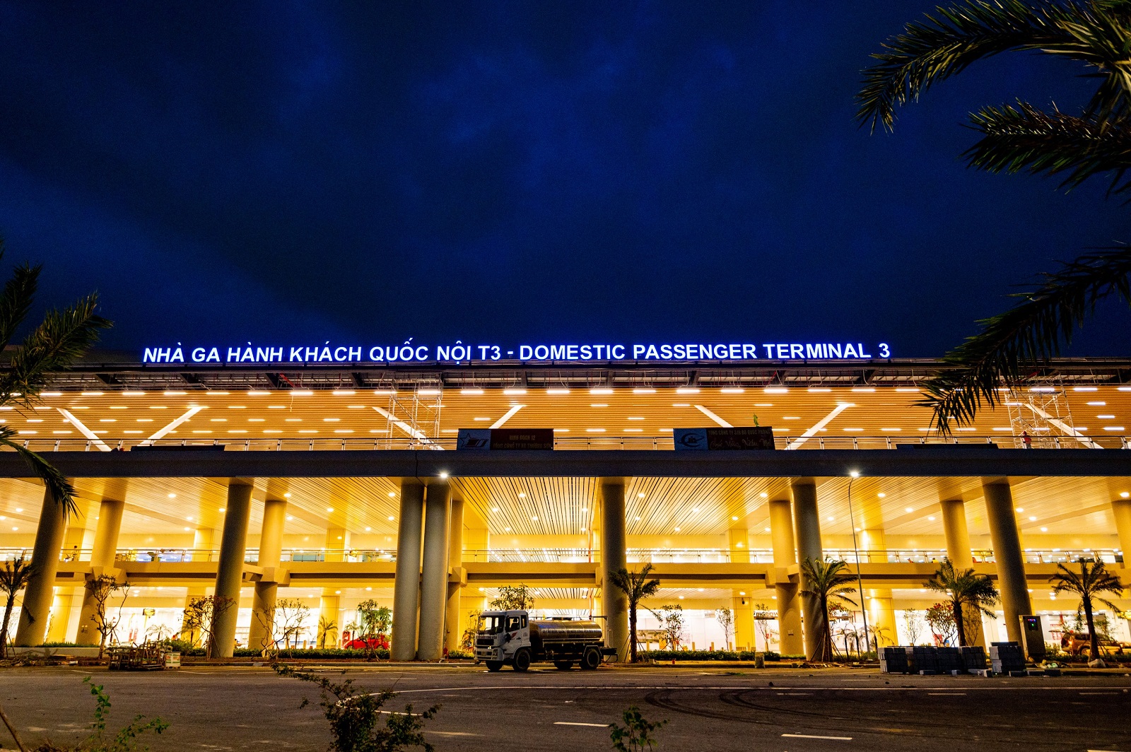 cong-chinh-nha-nha-t3-san-bay-tan-son-nhat
