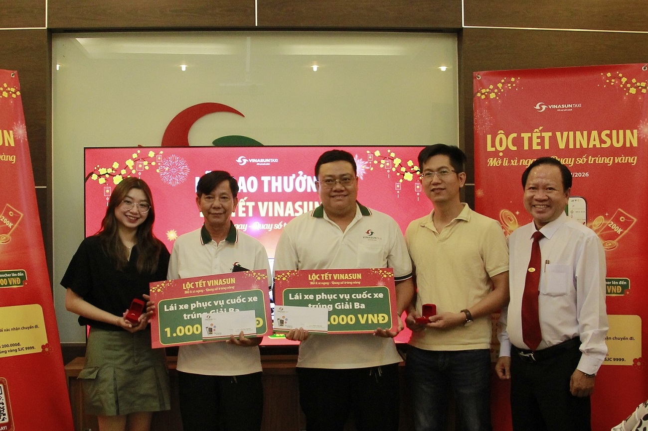 khac-hang-trung-giai-loc-tet-vinasun-2026-2