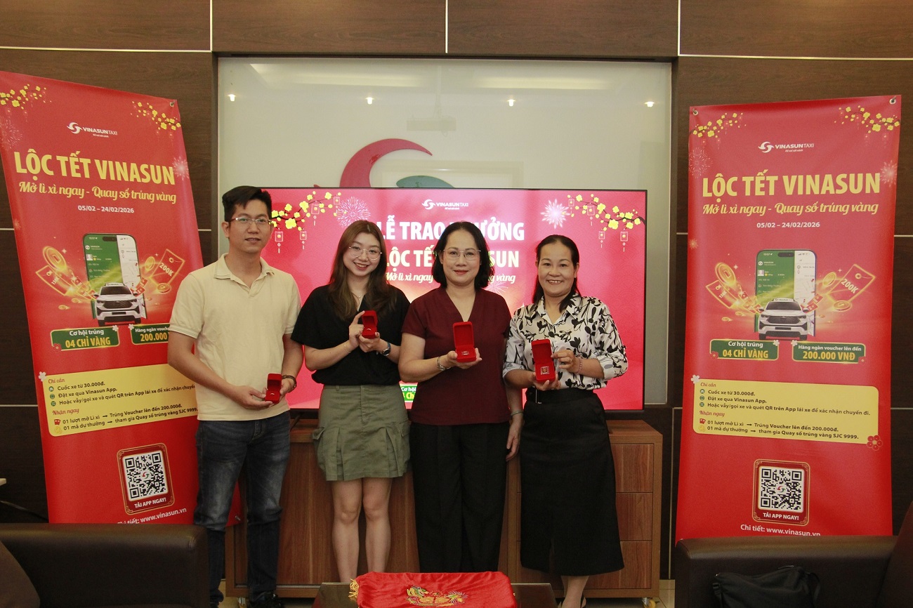 khac-hang-trung-giai-loc-tet-vinasun-2026