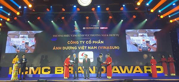 Vinasun Corp nhận giải thưởng Thương hiệu Vàng TPHCM 2020